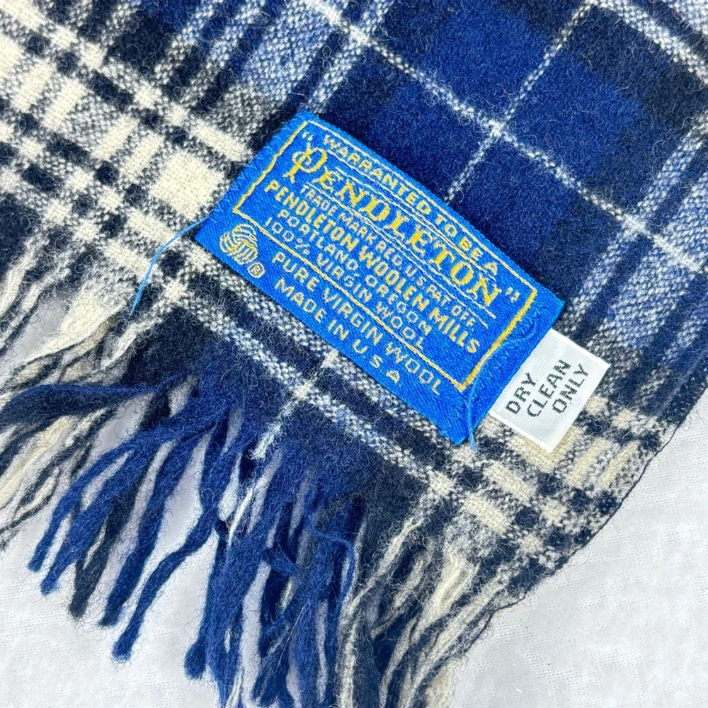 Pendleton Wool Scarf Unisex OS Blue White Excellent Plaid Fringe Virgin Wool USA